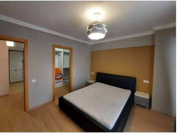 Apart. 2 camere semidecomandat, 56 mp.+parcare, LUX, VIVA CITY