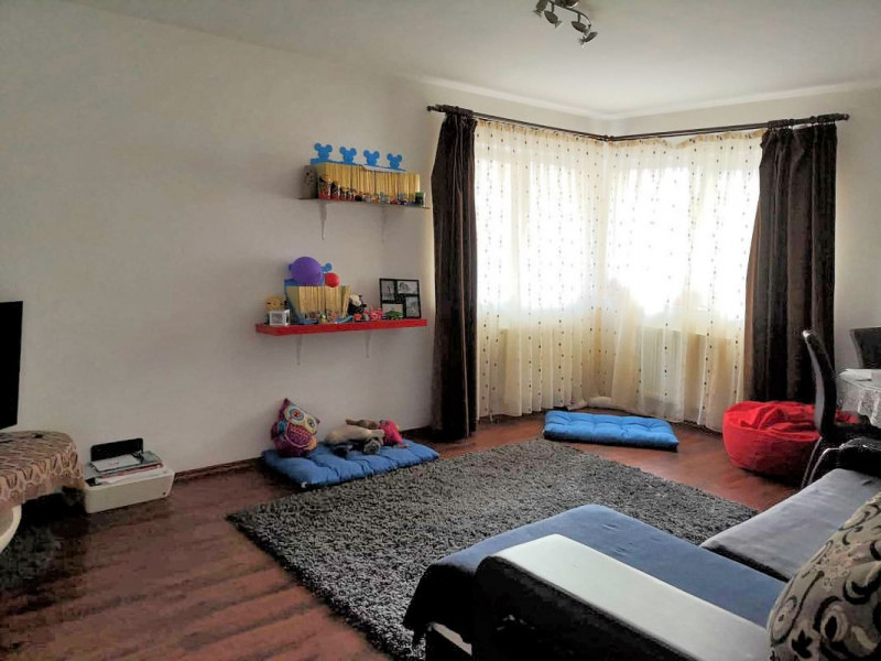 Apartament 2 camere decomandate, str. FLORILOR, 54 mp., OPORTUNITATE