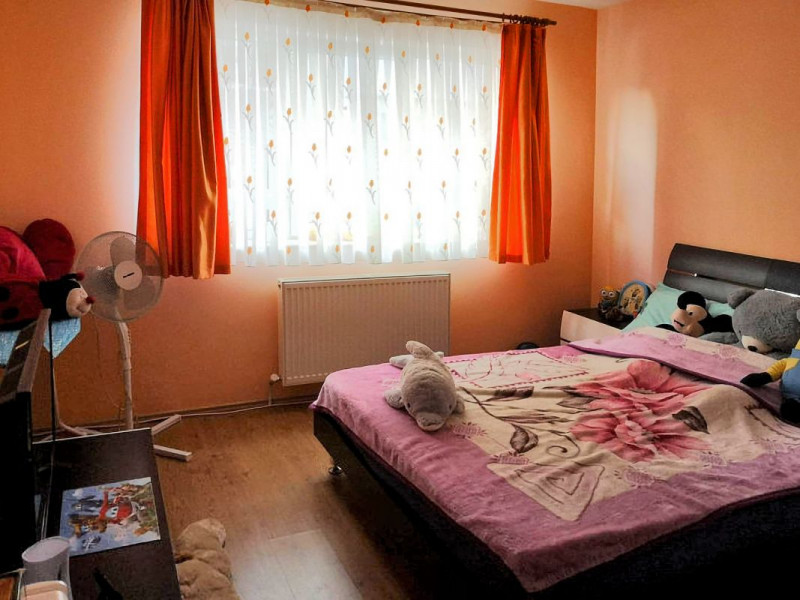 Apartament 2 camere decomandate, str. FLORILOR, 54 mp., OPORTUNITATE
