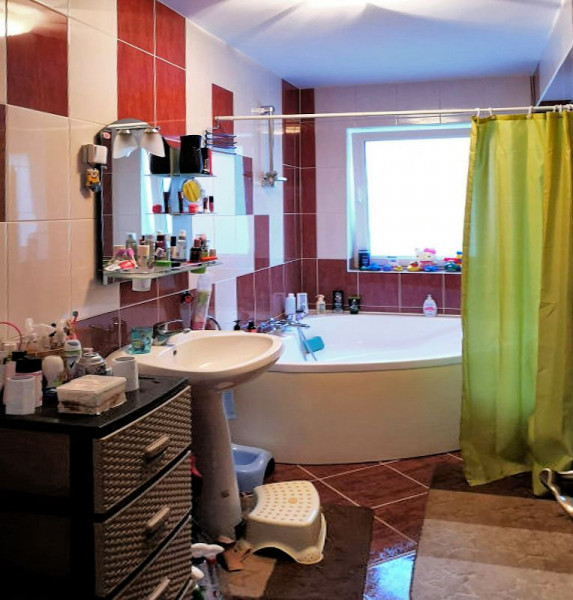 Apartament 2 camere decomandate, str. FLORILOR, 54 mp., OPORTUNITATE