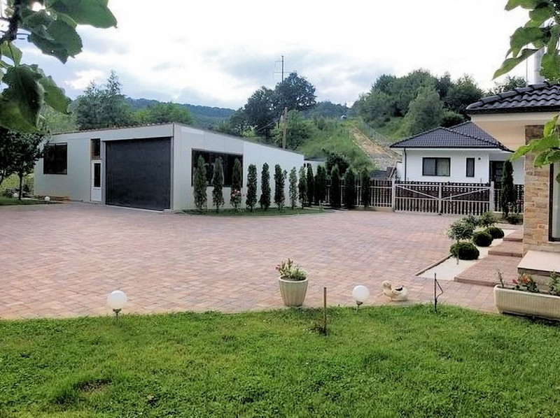 Casa superba de vanzare in Feleacu, 200 mp utili, teren 900 mp