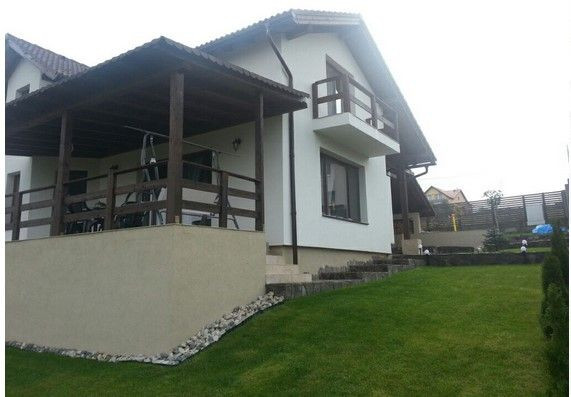 Casa individuala de vanzare in Salicea, 190 mp utili, 870 mp teren !