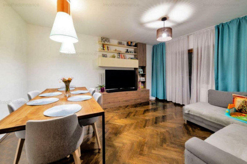 Apartament 3 camere decomandate, LA CHEIE, 70 mp