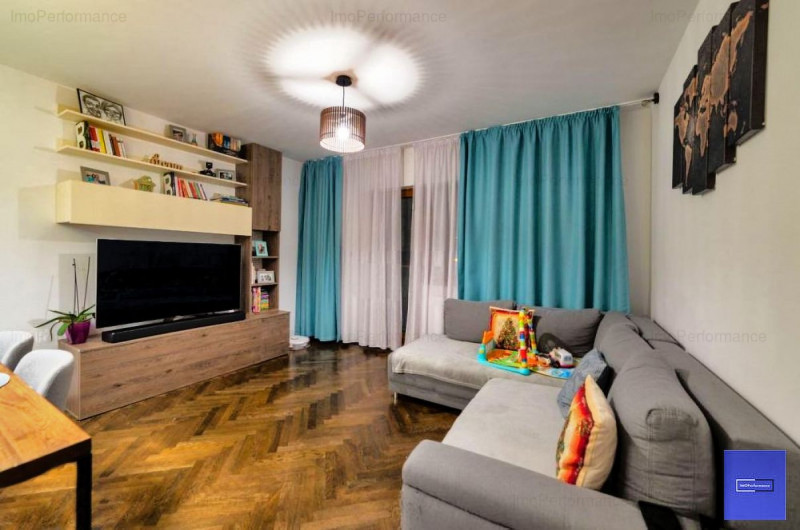 Apartament 3 camere decomandate, LA CHEIE, 70 mp