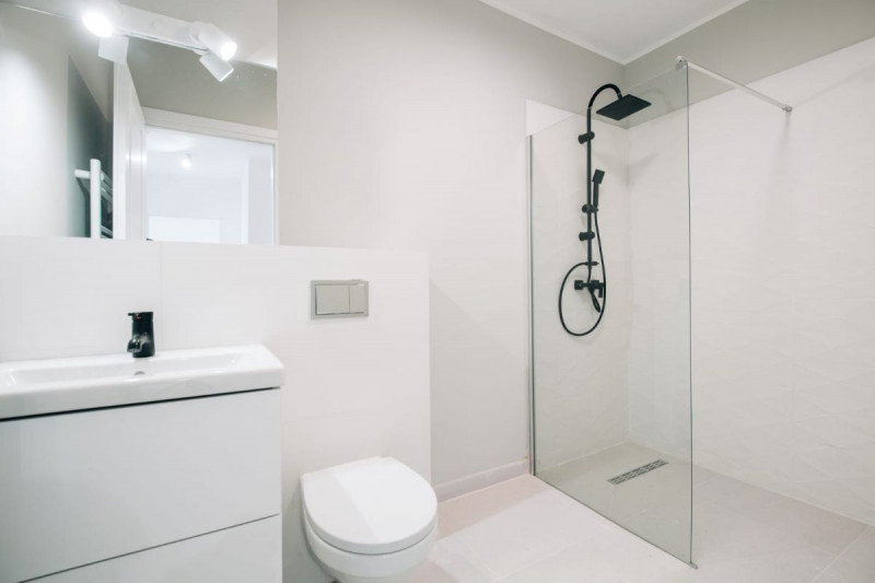 Apartament 2 camere decomandate 53 mp. FINISAT
