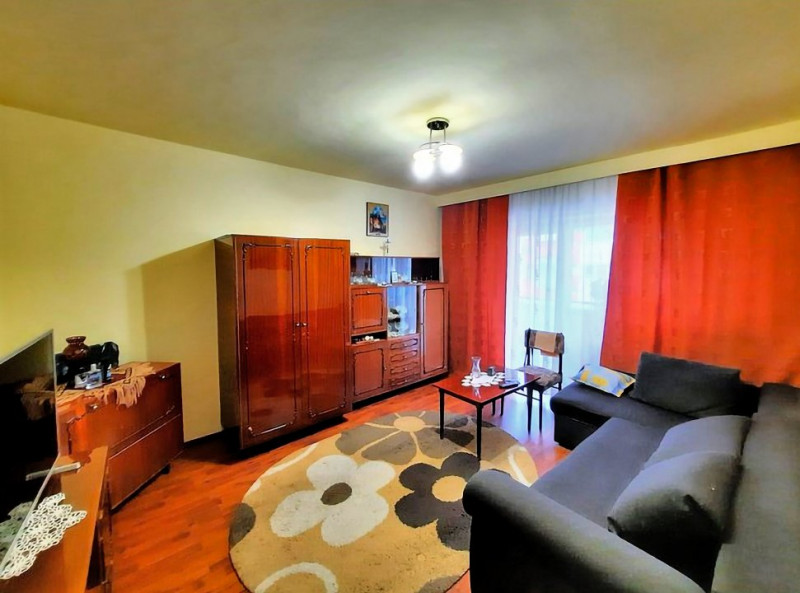 Apartament cu 3 camere, 65 mp, strada Dambovitei, zona Expo Transilvania.