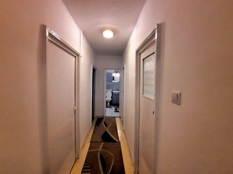Apartament cu 3 camere, 65 mp, strada Dambovitei, zona Expo Transilvania.