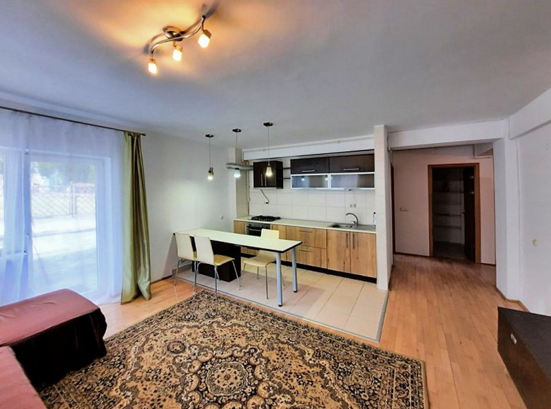 De vanzare apartament.3 cam 67 mp+terasa 100 mp, zona Spital Recuperare !