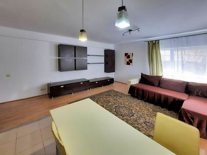 De vanzare apartament.3 cam 67 mp+terasa 100 mp, zona Spital Recuperare !