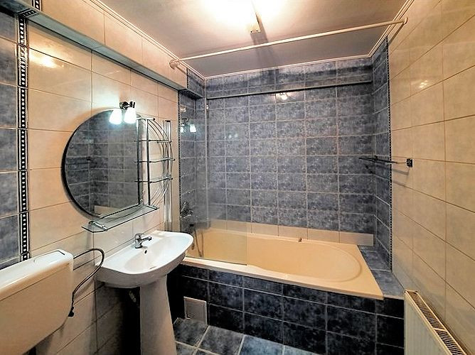 De vanzare apartament.3 cam 67 mp+terasa 100 mp, zona Spital Recuperare !