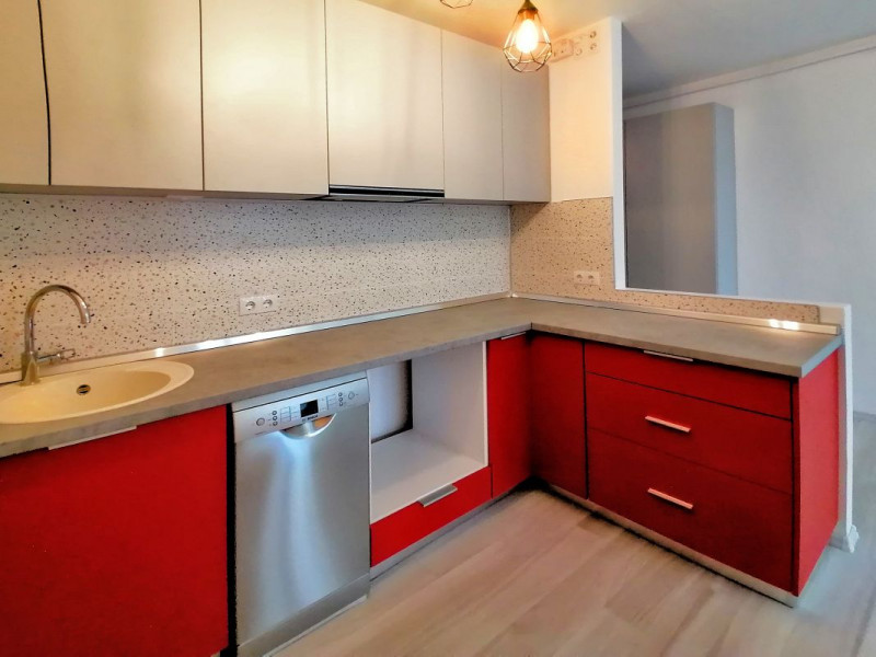 Apartament trei camere LUX + parcare