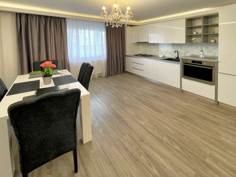 APARTAMENT 2 CAMERE ULTRAFINISAT LUX + PARCARE, 50 MP. ZONA VIVIO