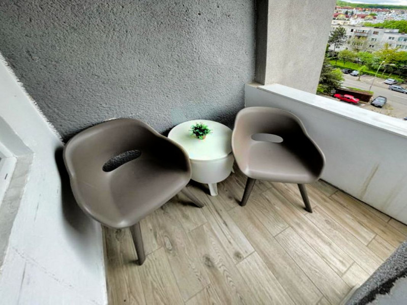 APARTAMENT CU 2 CAMERE DECOMANDATE, MEHEDINTI, 43 MP., LA CHEIE LUX