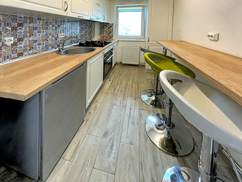 APARTAMENT CU 2 CAMERE DECOMANDATE, MEHEDINTI, 43 MP., LA CHEIE LUX
