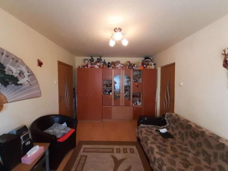 Apartament 3 camere, 46 mp, semidecomandat, zona Scolii Gen. nr 3 cart. Manastur