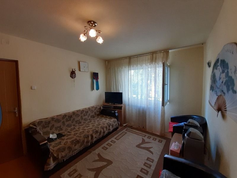 Apartament 3 camere, 46 mp, semidecomandat, zona Scolii Gen. nr 3 cart. Manastur