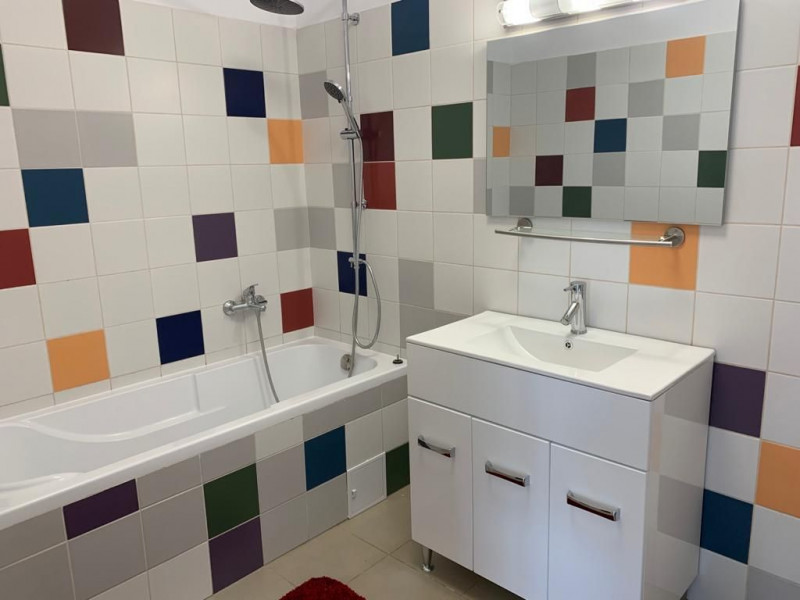 Apartament 2 camere, 58,4 mp, zona strazii Florilor