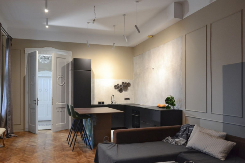 OPORTUNITATE ! Apartament 3 camere, Central, 78 mp, LUX