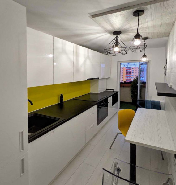 Apartament cu 4 camere, 87 mp, cartier Manastur, zona strazii Parang