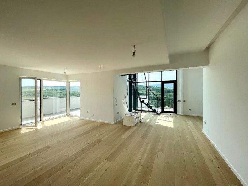Penthouse ULTRAFINISAT LUX + 2 parcari subterane, zona Sopor