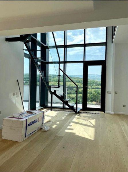 Penthouse ULTRAFINISAT LUX + 2 parcari subterane, zona Sopor