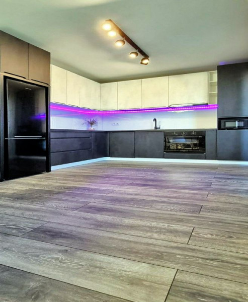 Apartament 4 camere, ultrafinisat, in cartierul Dambul Rotund zona Lidl.