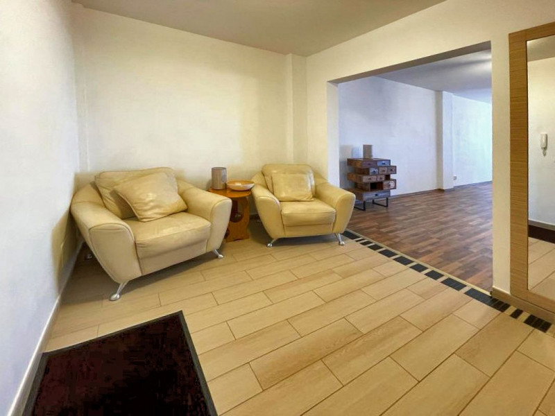 Apartament 3 camere, 115 mp. + parcare OPORTUNITATE
