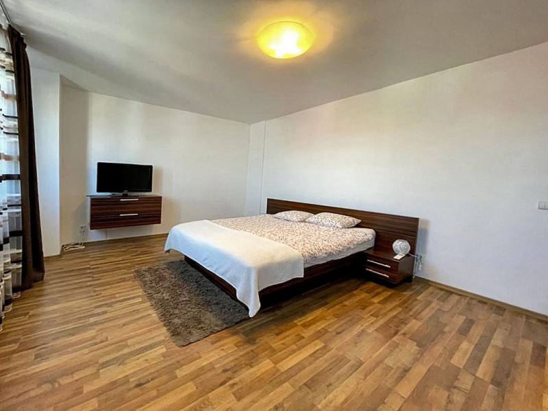 Apartament 3 camere, 115 mp. + parcare OPORTUNITATE