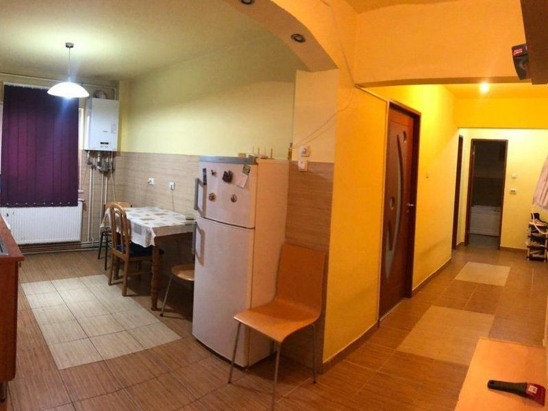 3 DORMITOARE DECOMANDATE STRADA AUREL VLAICU