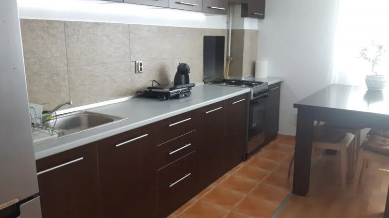 Apartament 3 camere, decomandat, 65mp, zona  Dorobantilor