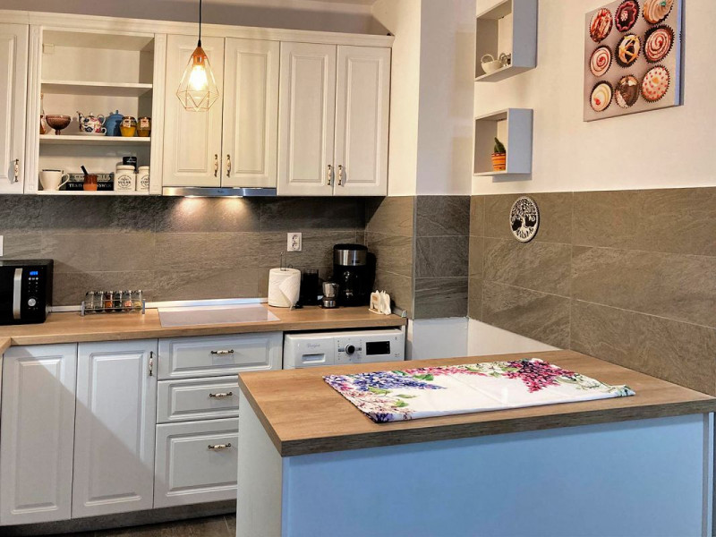 Apartament cu 2 camere, 42 mp, zona Grand Hotel Italia
