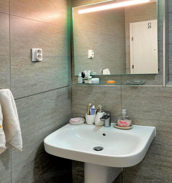 Apartament cu 2 camere, 42 mp, zona Grand Hotel Italia
