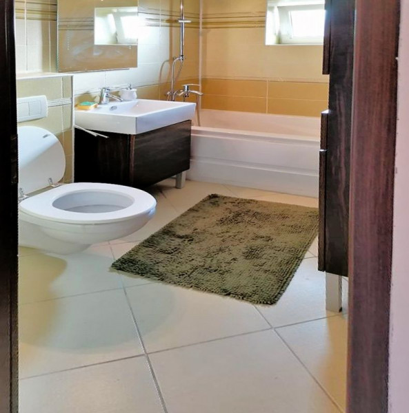 Apartament 2 camere, decomandate, 51 mp, Zorilor, zona liceului de informatica