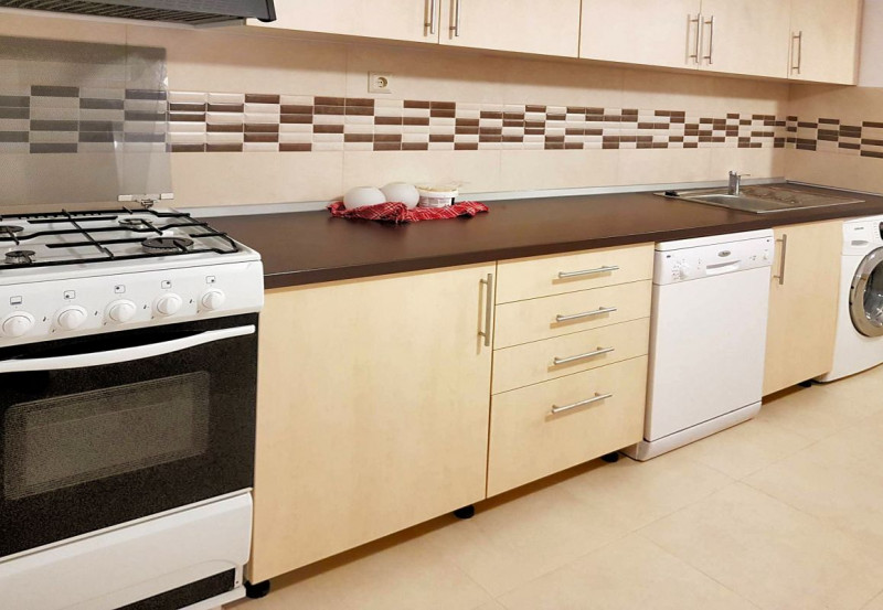 Apartament cu 2 camere, decomandate, 54 mp, cartier Zorilor, strada Rapsodiei
