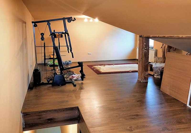 Ocazie! Apartament cu 4 camere, vila, 94 mp, cartier Baciu, strada Privighetorii