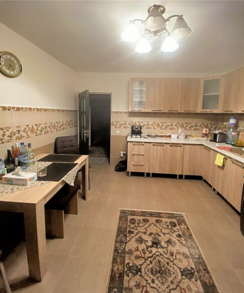 Apartament cu 3 camere, decomandate, 82 mp, cartierul Baciu, strada Visinului