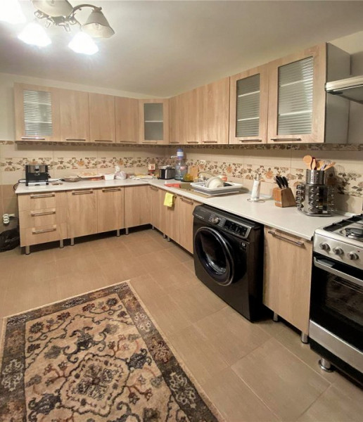 Apartament cu 3 camere, decomandate, 82 mp, cartierul Baciu, strada Visinului