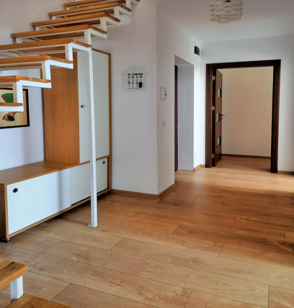 Apartament cu 4 camere, situat pe doua niveluri, 100 mp, Baciu, Privighetorii