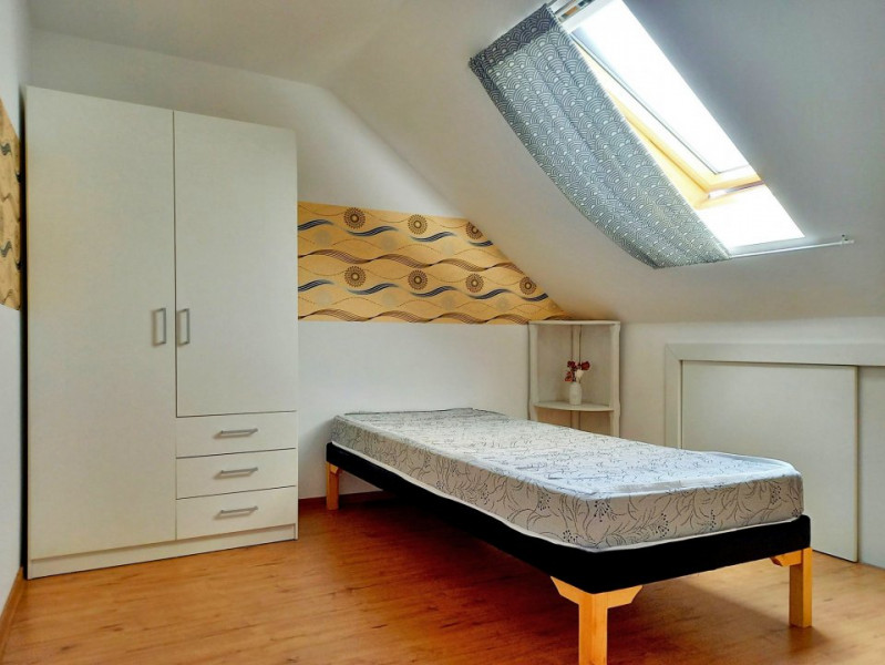 Apartament cu 4 camere, situat pe doua niveluri, 100 mp, Baciu, Privighetorii