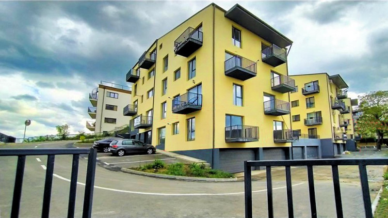 Apartament cu 2 camere, decomandate, 58 mp, strada Razoare in spatele mall-ului 
