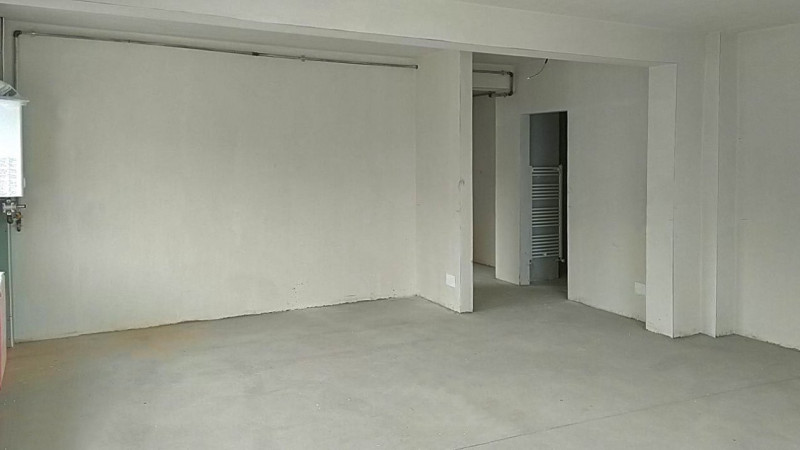 Apartament cu 2 camere, decomandate, 58 mp, strada Razoare in spatele mall-ului 