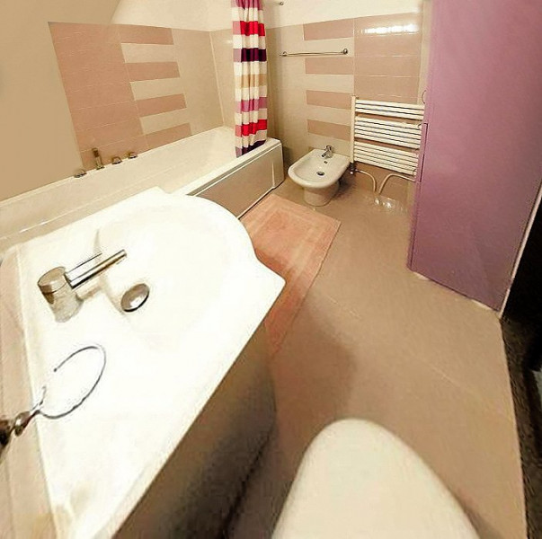 Apartament cu 3 camere, decomandate, 72 mp, semicentral, 21 Decembrie 1989, n137