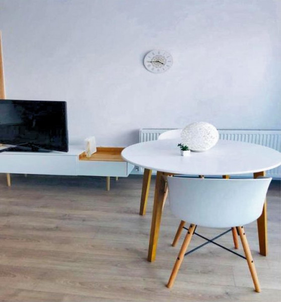 Apartament cu 2 camere, 52 mp, Dambul Rotund strada Calea Baciului.
