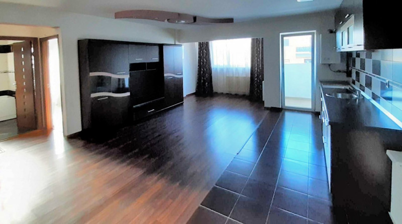 Apartament cu 2 camere, decomandate, 49 mp, Floresti, zona strazii Florilor.