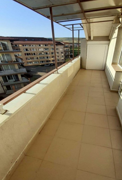 Apartament cu 2 camere, decomandate, 49 mp, Floresti, zona strazii Florilor.
