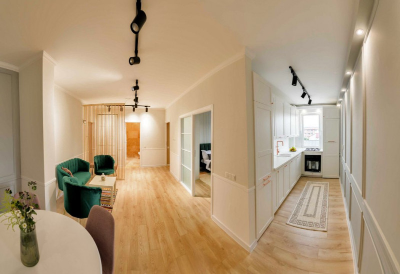 Apartament cu 3 camere, decomandate, 56 mp, Sesul de Sus, zona Terra, Floresti