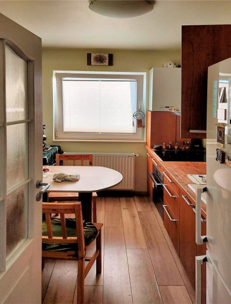 Apartament cu 2 camere, decomandate, 51 mp, in zona Vivo (Polus Center), BMW.