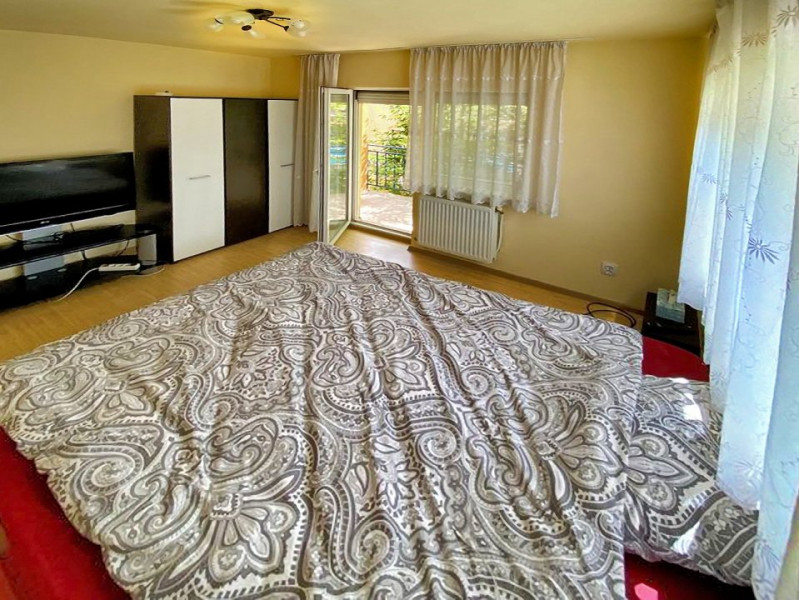 Apartament cu 2 camere, decomandate, 65 mp, strada Transilvaniei, zona Napolact.