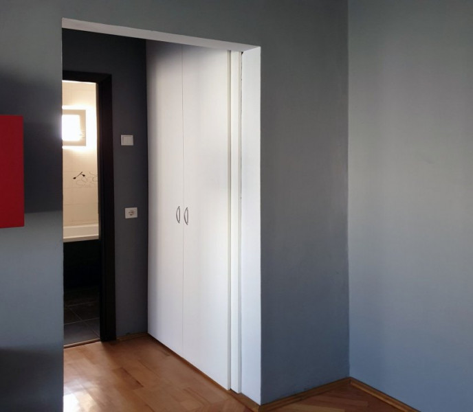 Apartament cu 3 camere, decomandate, 63 mp, strada Donath, pe malul Somesului.