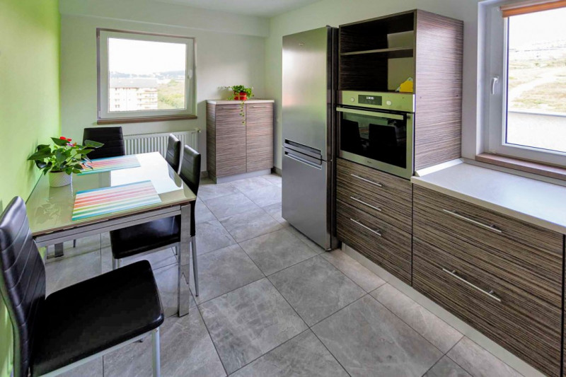 Apartament cu 2 camere, 59 mp, strada Avram Iancu, Vivo.